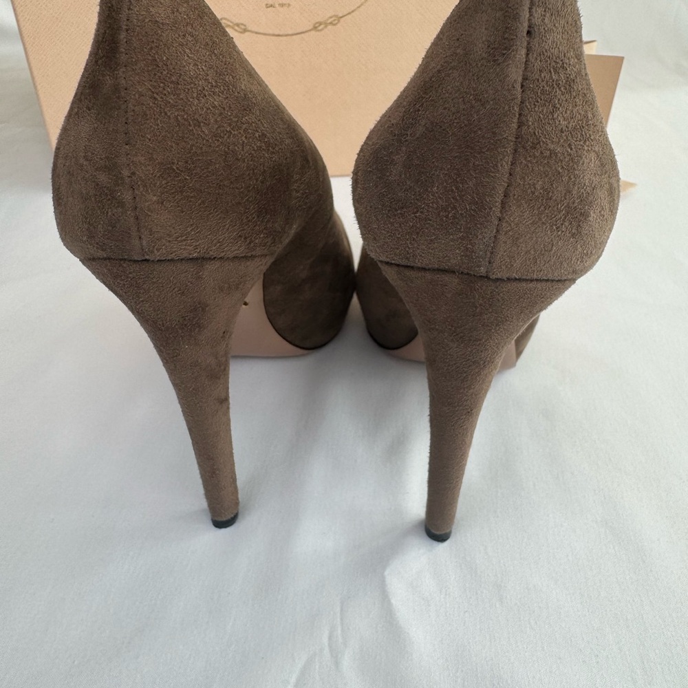 Prada Camoscio Basic Visone Suede Pumps Size 37 1… - image 5